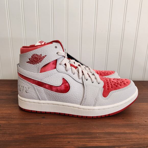 Air Jordan 1 Size 8 Zoom Comfort 2 High Valentine's Day New - Picture 4 of 13